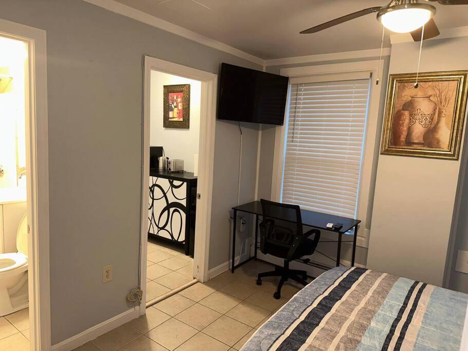 Like 4-star Hotel, But Cheaper! Apartment