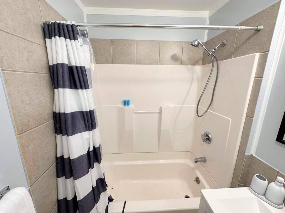Like 4-star Hotel, But Cheaper! * Pawtucket